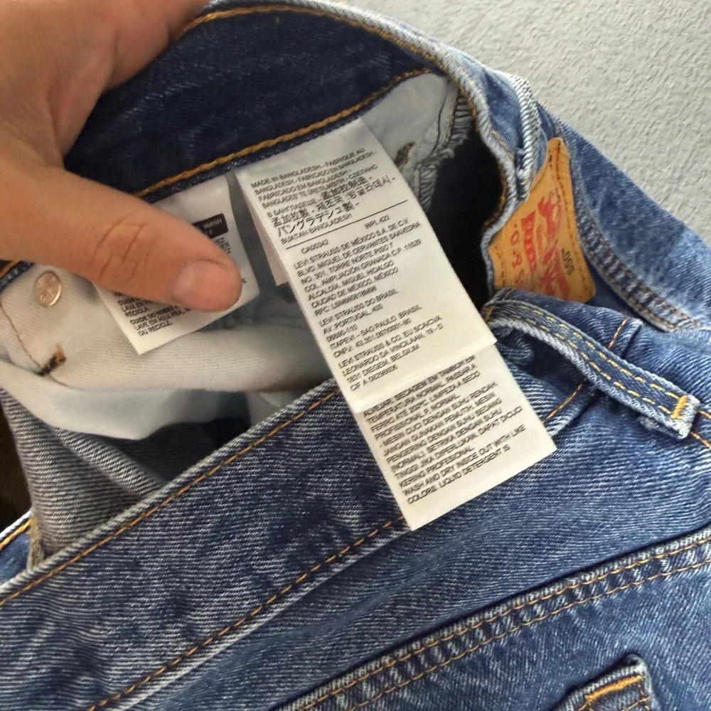 Levis item good